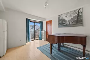 112 Bond St, Hartford, CT 06114 - Photo 4