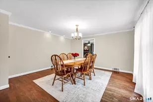 21 Raymond Pl, Cromwell, CT 06416 - Photo 8