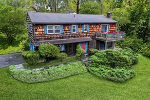 10 Sunset Dr, Danbury, CT 06811 - Photo 2