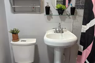 55 New Hanover Ave, Meriden, CT 06451 - Photo 8