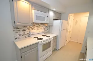 125 Warner Hill Rd, Stratford, CT 06614 - Photo 2