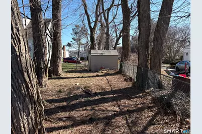 11 Myron Avenue, Bridgeport, CT 06606 - Photo 2