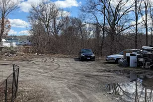 347-349 Kennedy Dr, Putnam, CT 06260 - Photo 14