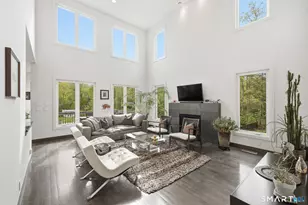 504 Deercliff Rd, Avon, CT 06001 - Photo 4
