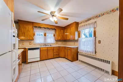 90 White Avenue, West Hartford, CT 06119 - Photo 12