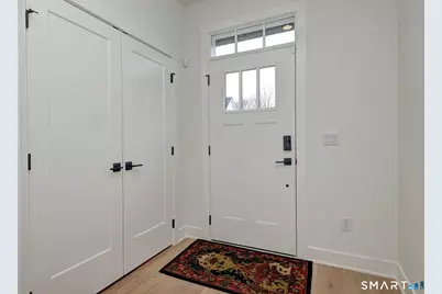 27 Heritage Lane, Woodbridge, CT 06525 - Photo 2