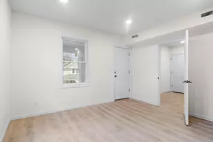 3 James St, Meriden, CT 06451 - Photo 8