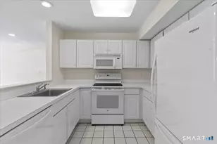 75 Washington Ave, Hamden, CT 06518 - Photo 10