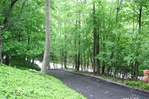 15 Scenic View Dr, Newtown, CT 06470 - Photo 4