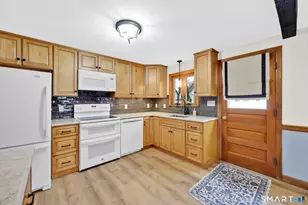 61 Linwood Dr, East Hartford, CT 06118 - Photo 6