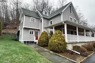 8 Woodside Ave, Seymour, CT 06483 - Photo 2