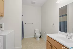 2 Park Ave, Wolcott, CT 06716 - Photo 10