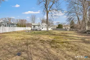 52 Robin Ln, Fairfield, CT 06824 - Photo 4