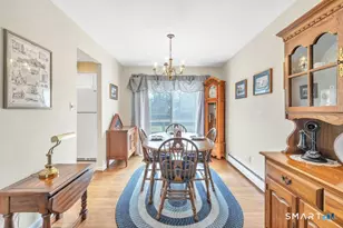 52 Robin Ln, Fairfield, CT 06824 - Photo 12