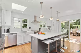 8 Willow Ln, Greenwich, CT 06870 - Photo 2