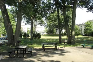 124 Woodside Green, Stamford, CT 06905 - Photo 14