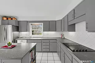 30 Brierwood Dr, Woodbridge, CT 06525 - Photo 16