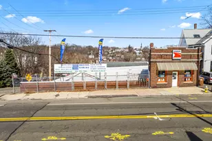 583 Howe Ave, Shelton, CT 06484 - Photo 1