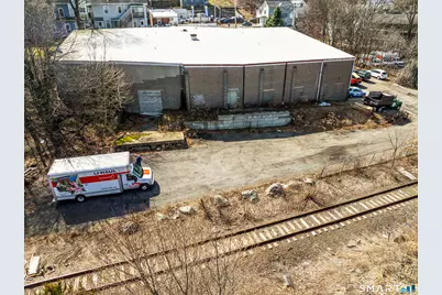 583 Howe Avenue, Shelton, CT 06484 - Photo 8