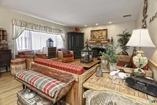 6 Mt Pleasant Rd, West Haven, CT 06516 - Photo 4