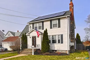 29 Parkway Dr, Stratford, CT 06614 - Photo 2