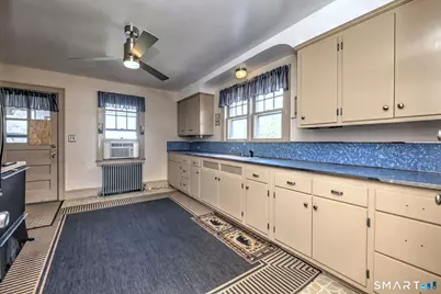 60 Myrtle Street Ext, Norwalk, CT 06855 - Photo 10