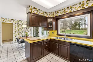 15 Very Merry Rd, Stamford, CT 06903 - Photo 16