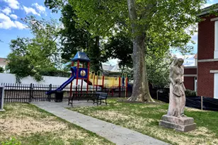 54 Fairgate Dr, Stamford, CT 06902 - Photo 12