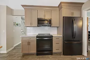 147 Highland St, Rocky Hill, CT 06067 - Photo 10