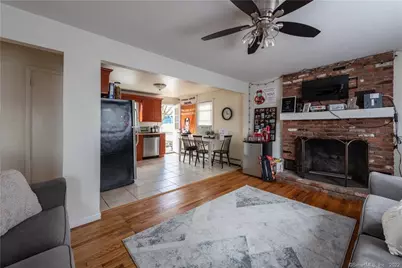 25 Myron Avenue, Bridgeport, CT 06606 - Photo 8