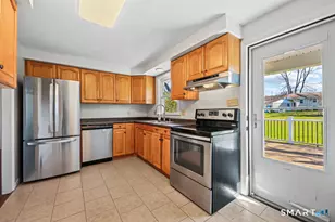 7 Farmstead Ln, Ellington, CT 06029 - Photo 4