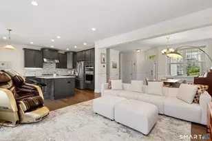 131 Winding Ridge Way, Danbury, CT 06810 - Photo 4