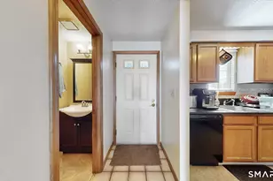 26 Guiel Pl, Meriden, CT 06450 - Photo 10