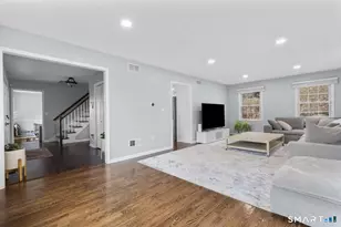 32 Macmath Dr, Trumbull, CT 06611 - Photo 12