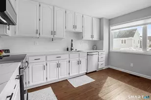 353 Green Rock, Shelton, CT 06484 - Photo 10