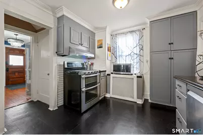 32 Burr Avenue, Middletown, CT 06457 - Photo 6