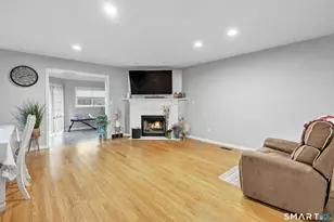 5 Meeting House Ln, Shelton, CT 06484 - Photo 8