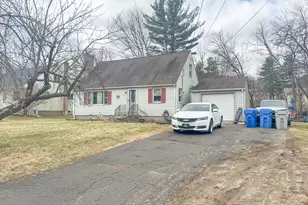 37 Rich Ln, Bristol, CT 06010 - Photo 2