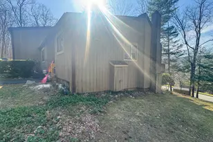 3 Tamarack Ln, Woodbury, CT 06798 - Photo 4