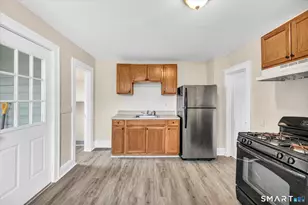 128-130 Sisson St, East Hartford, CT 06118 - Photo 12