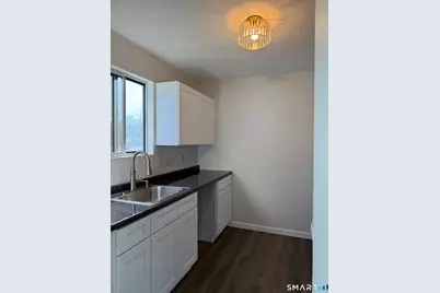 806 Hartford Road #C, Manchester, CT 06040 - Photo 10