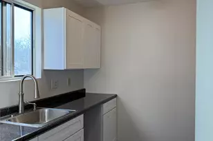 806 Hartford Rd, Manchester, CT 06040 - Photo 10