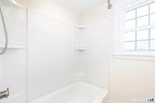 117 Roslyn Dr, New Britain, CT 06052 - Photo 18