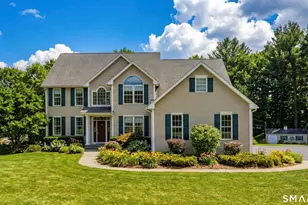 84 Bobolink Ln, Somers, CT 06071 - Photo 1