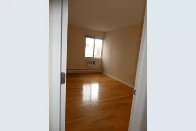 32 West Walk, West Haven, CT 06516 - Photo 10