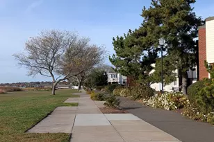 32 W Walk, West Haven, CT 06516 - Photo 16