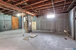 402 Homestead Ave, Waterbury, CT 06705 - Photo 24