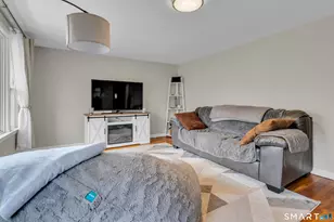 27 Linda Ave, Montville, CT 06382 - Photo 2