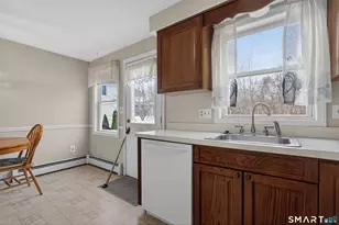 96 Brentwood Dr, Wallingford, CT 06492 - Photo 6