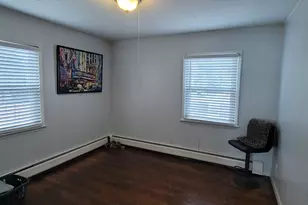 321 Evers St, Bridgeport, CT 06610 - Photo 12